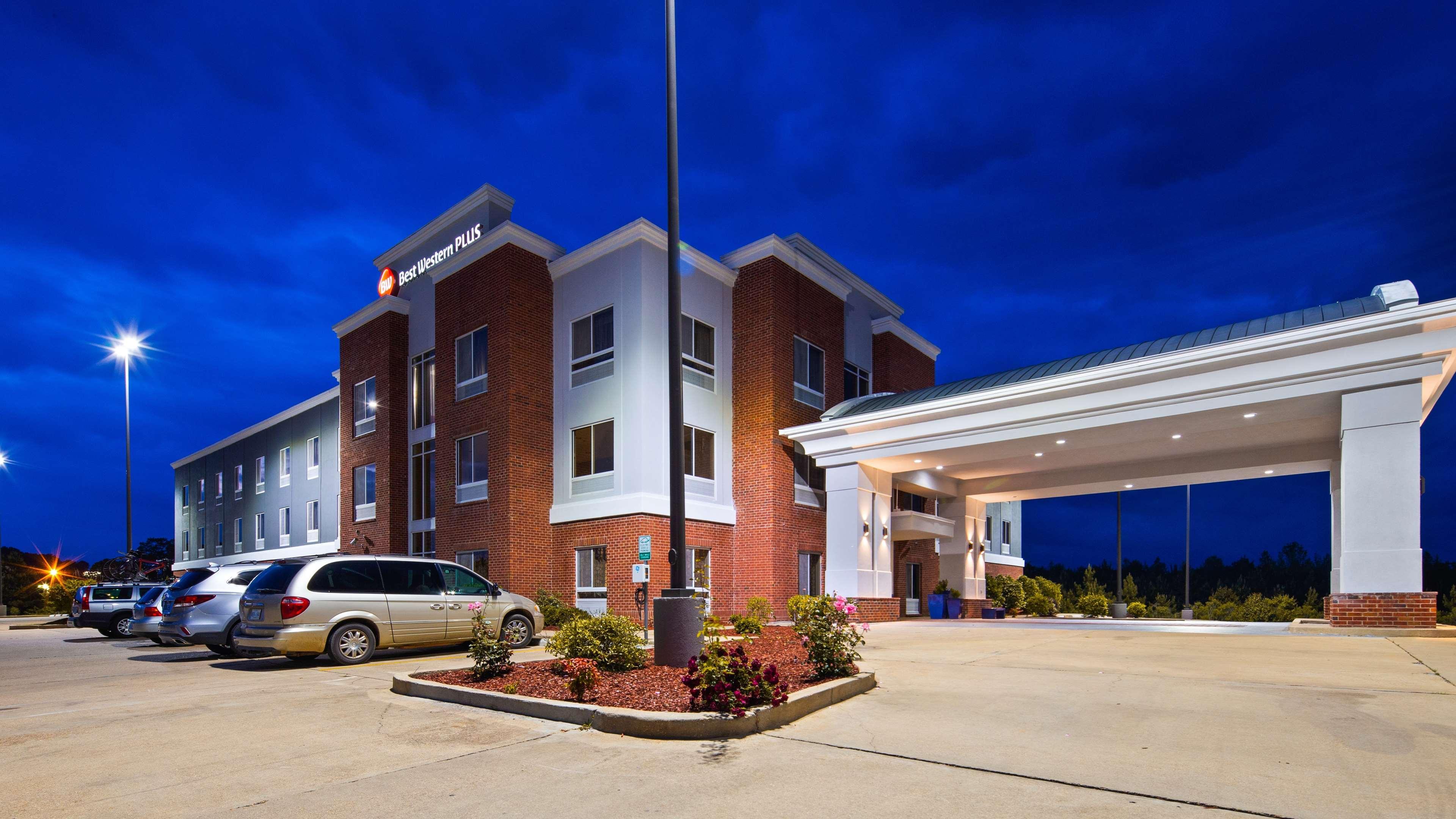 Best Western Plus Philadelphia-Choctaw Hotel And Suites Exterior photo