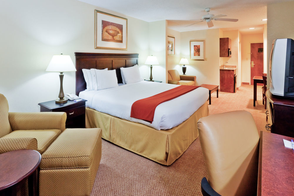 Best Western Plus Philadelphia-Choctaw Hotel And Suites Exterior photo